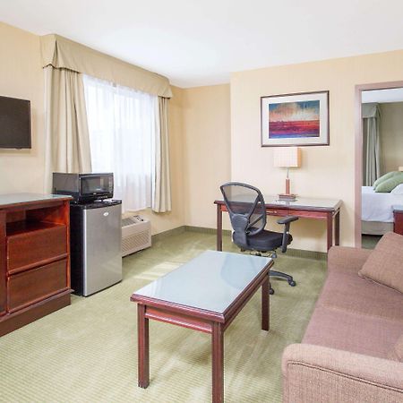 Ramada By Wyndham Williams Lake Luaran gambar