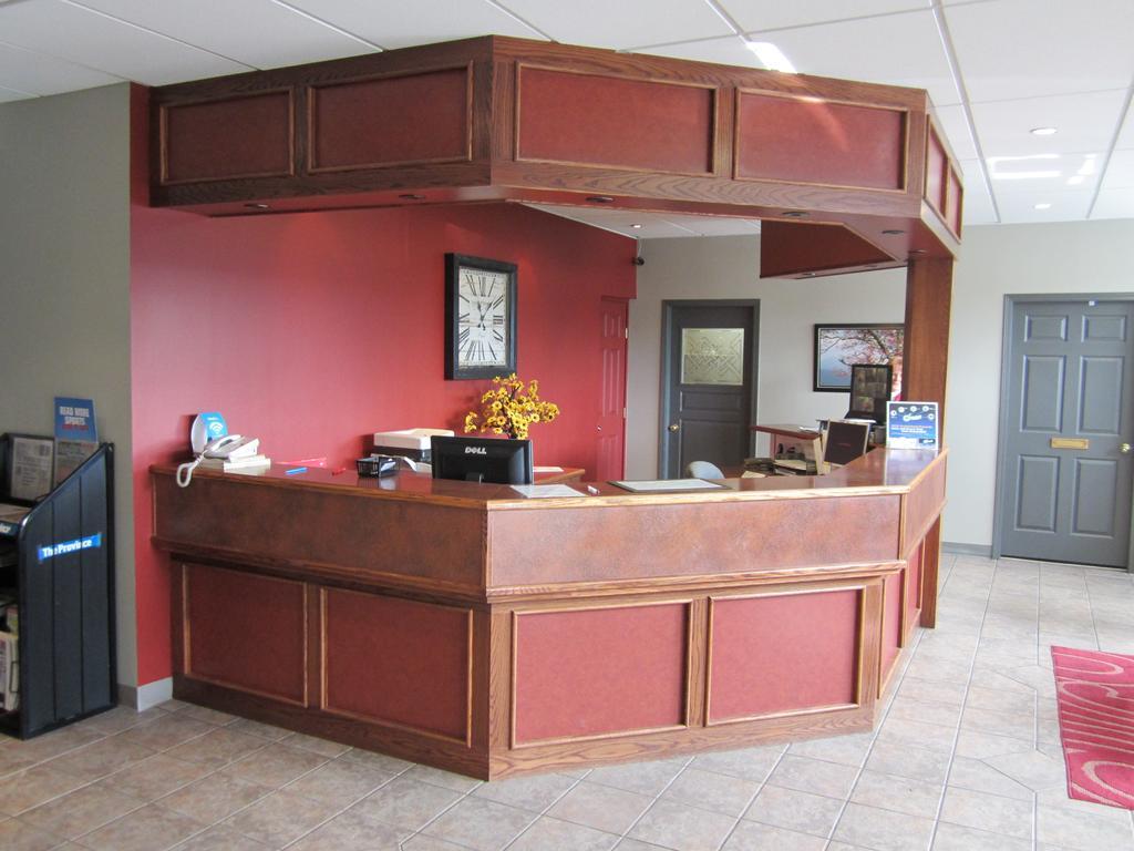 Ramada By Wyndham Williams Lake Luaran gambar