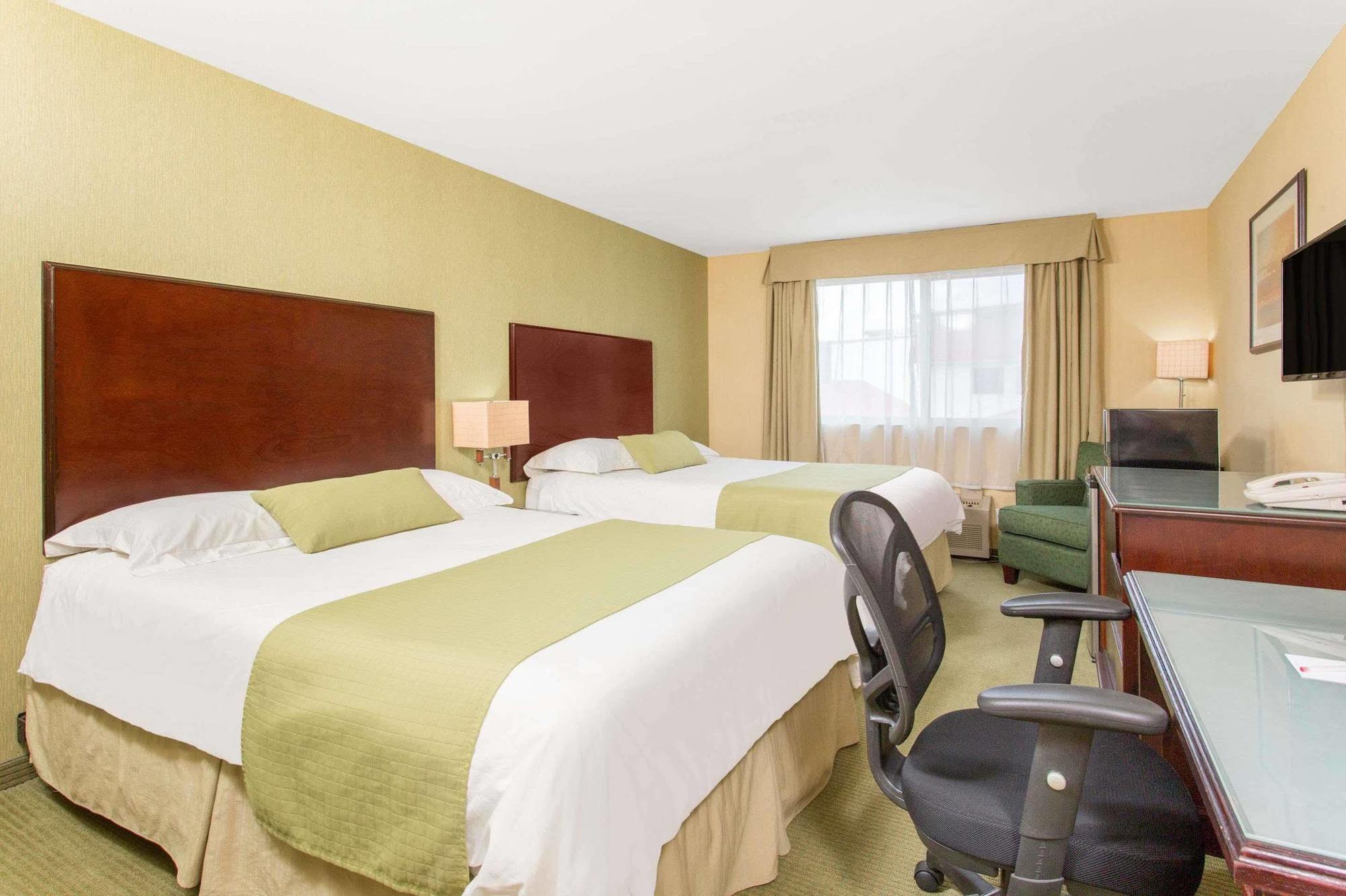 Ramada By Wyndham Williams Lake Luaran gambar