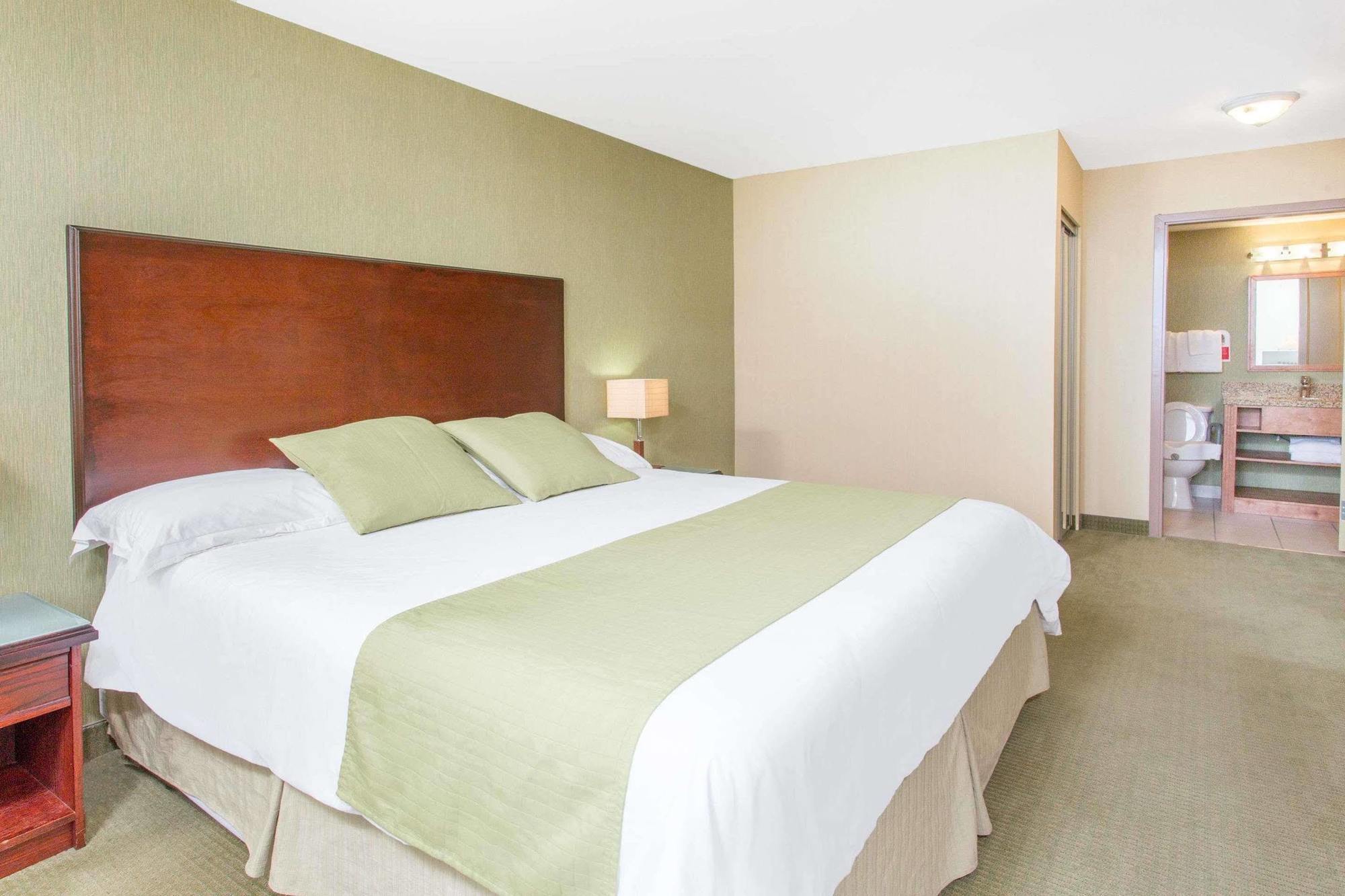 Ramada By Wyndham Williams Lake Luaran gambar
