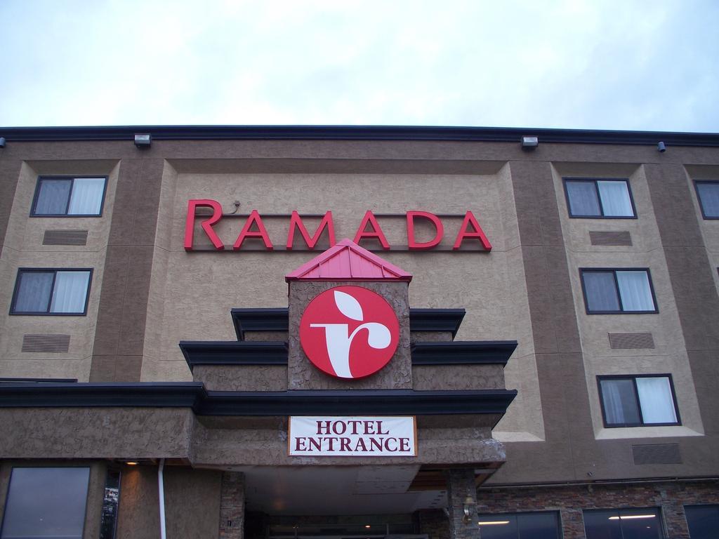 Ramada By Wyndham Williams Lake Luaran gambar