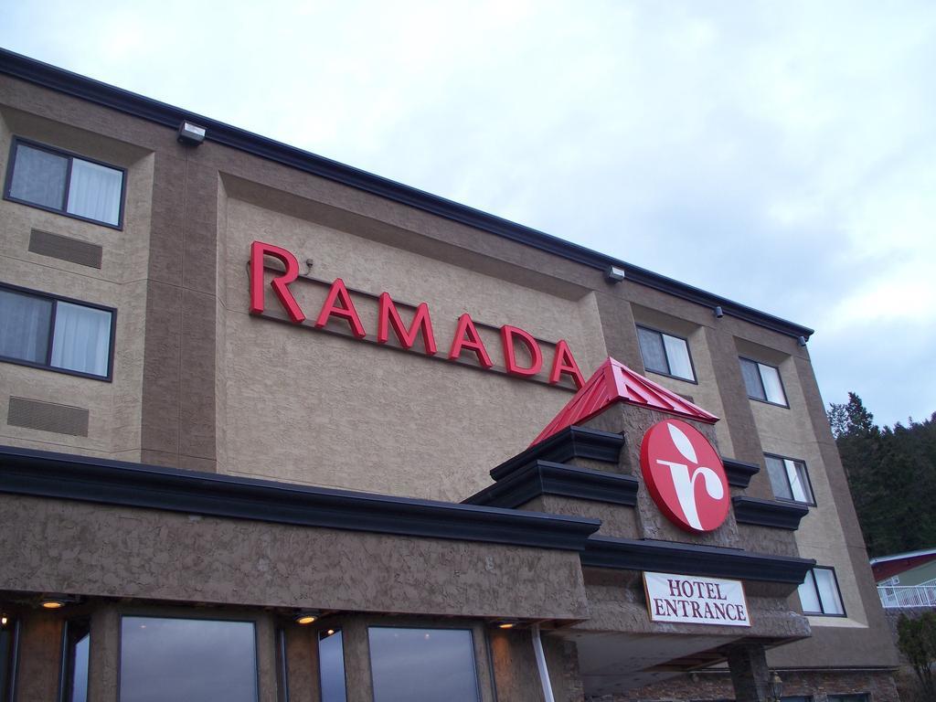 Ramada By Wyndham Williams Lake Luaran gambar